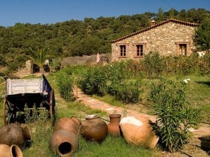 Stone Cottage El Aguila in the Sierra de Aracena National Park